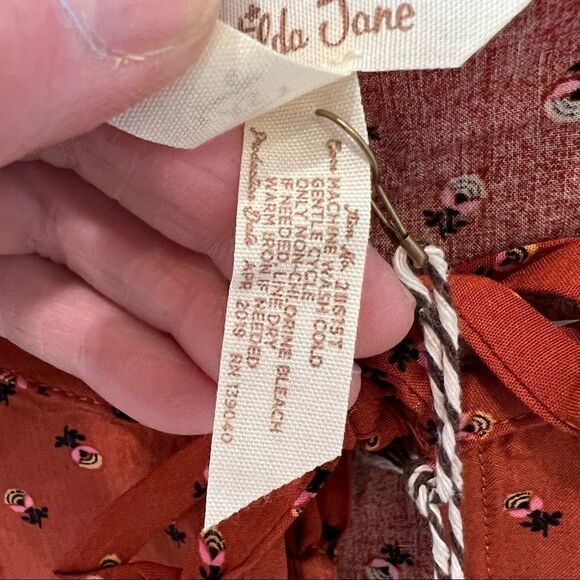 Matilda Jane NWT Sleeveless Assymetrical color block top - Picture 10 of 15